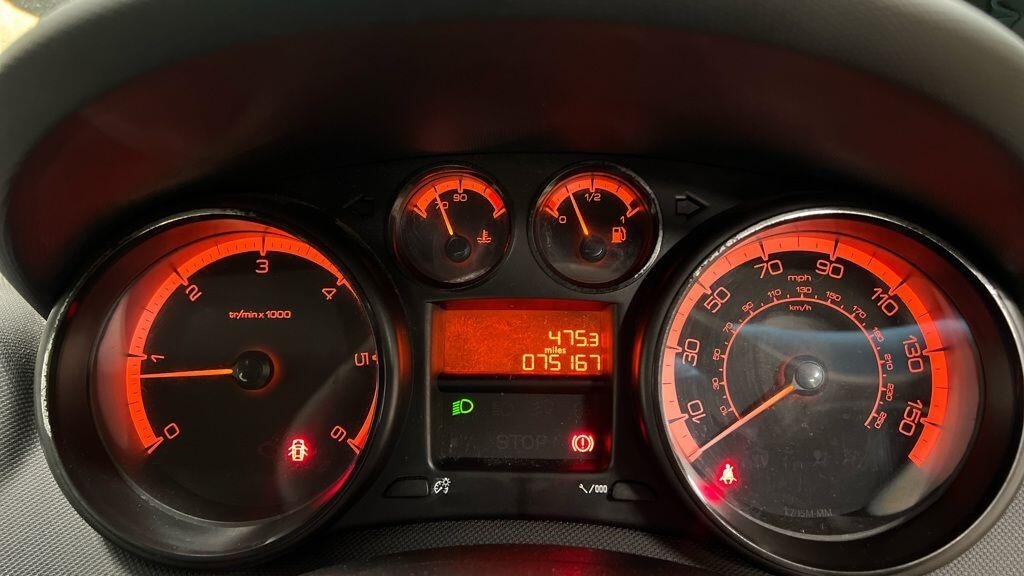 Used Peugeot 308 2010 for sale - 77570379: Photo 20