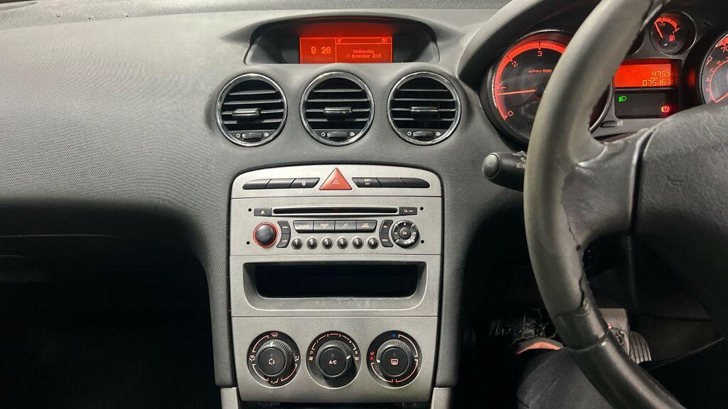 Used Peugeot 308 2010 for sale - 77570379: Photo 21