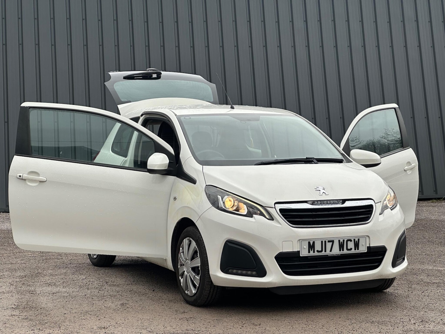 Used Peugeot 108 2017 for sale - 77646952: Photo 12