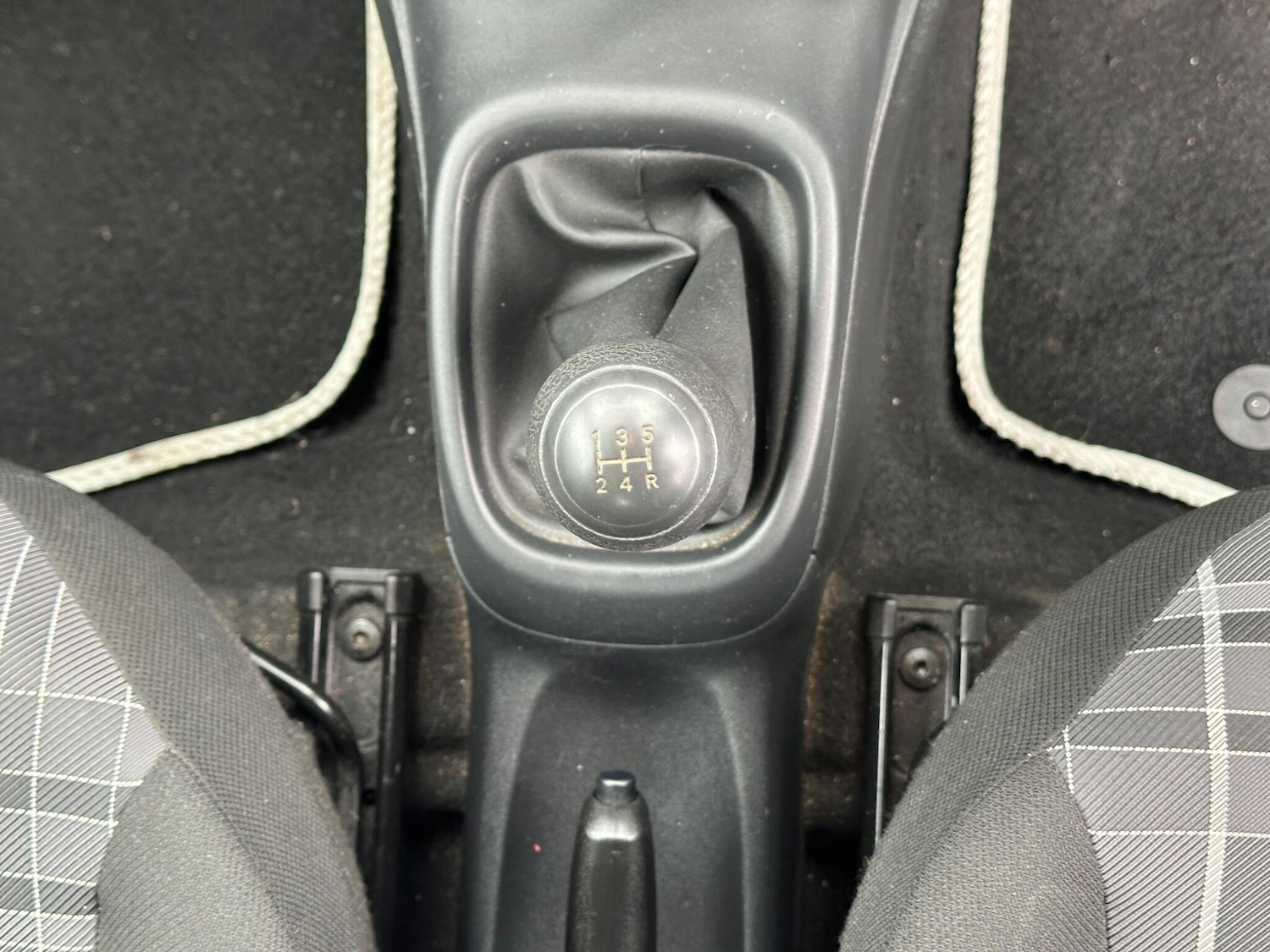 Used Peugeot 108 2017 for sale - 77646952: Photo 30