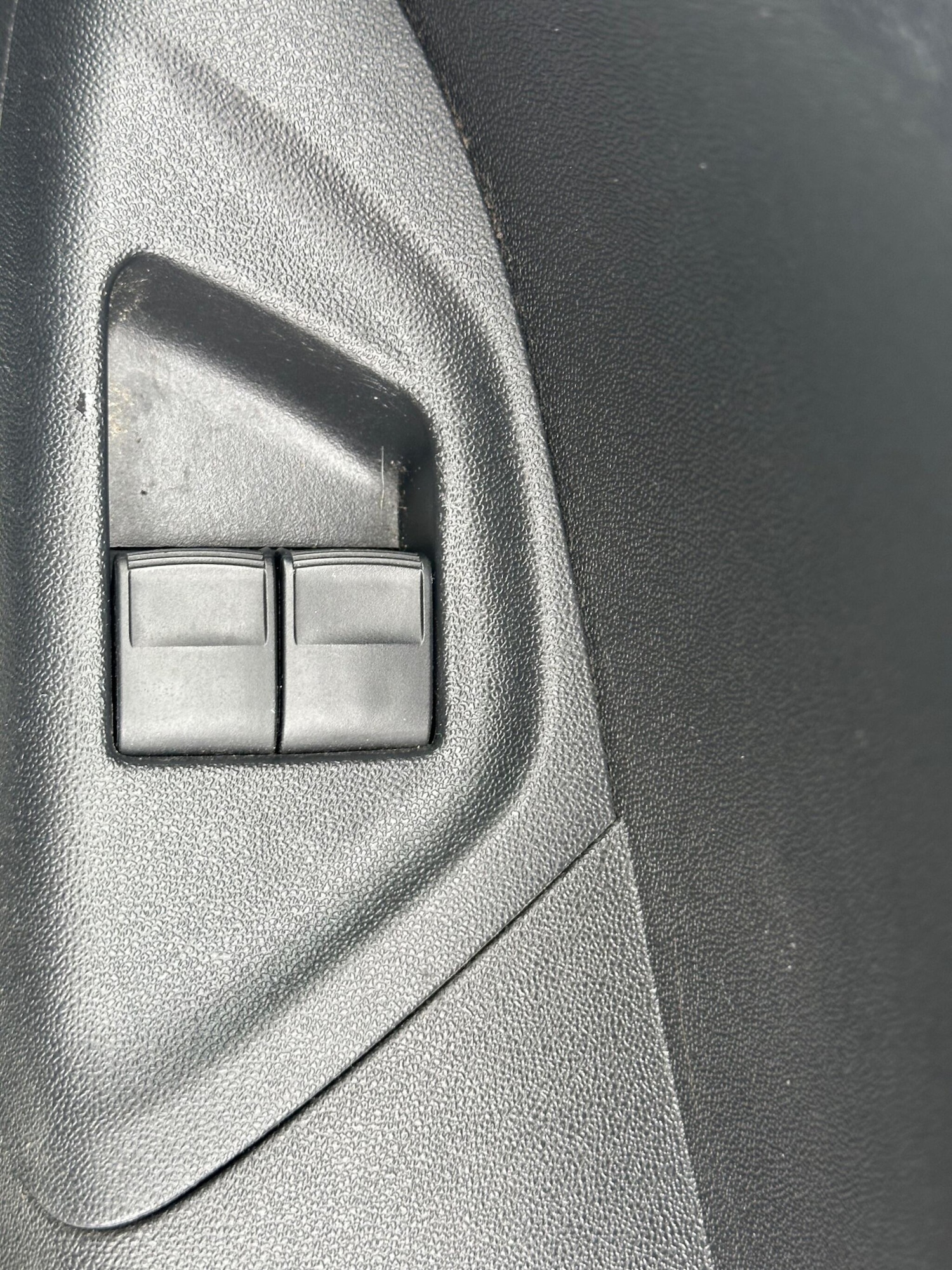 Used Peugeot 108 2017 for sale - 77646952: Photo 31