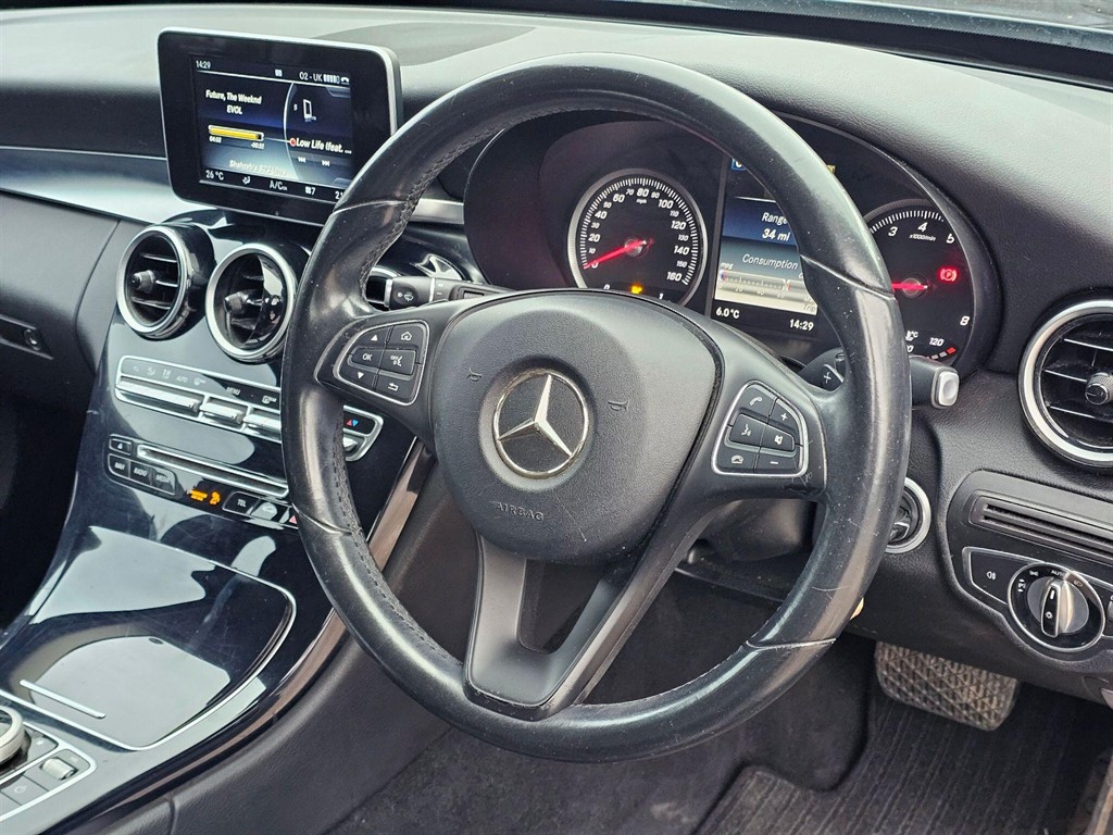 Used Mercedes-Benz C Class 2015 for sale - 77570361: Photo 15