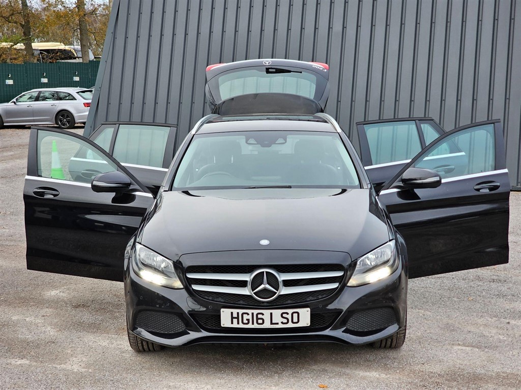 Used Mercedes-Benz C Class 2015 for sale - 77570361: Photo 3