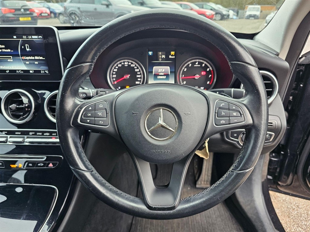 Used Mercedes-Benz C Class 2015 for sale - 77570361: Photo 4