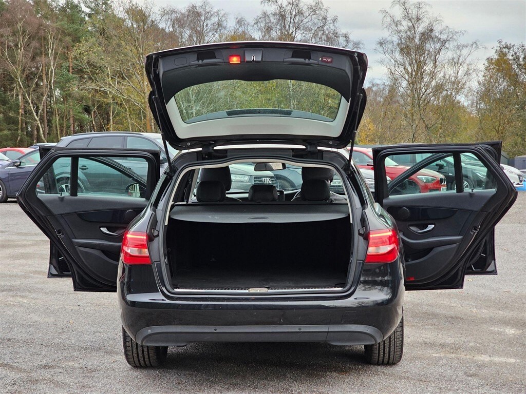 Used Mercedes-Benz C Class 2015 for sale - 77570361: Photo 40