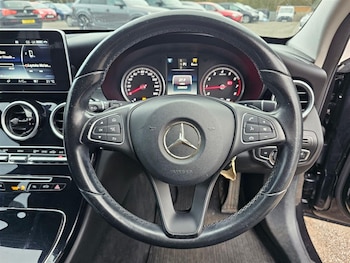 Used Mercedes-Benz C Class 2015 for sale - 77570361: Photo