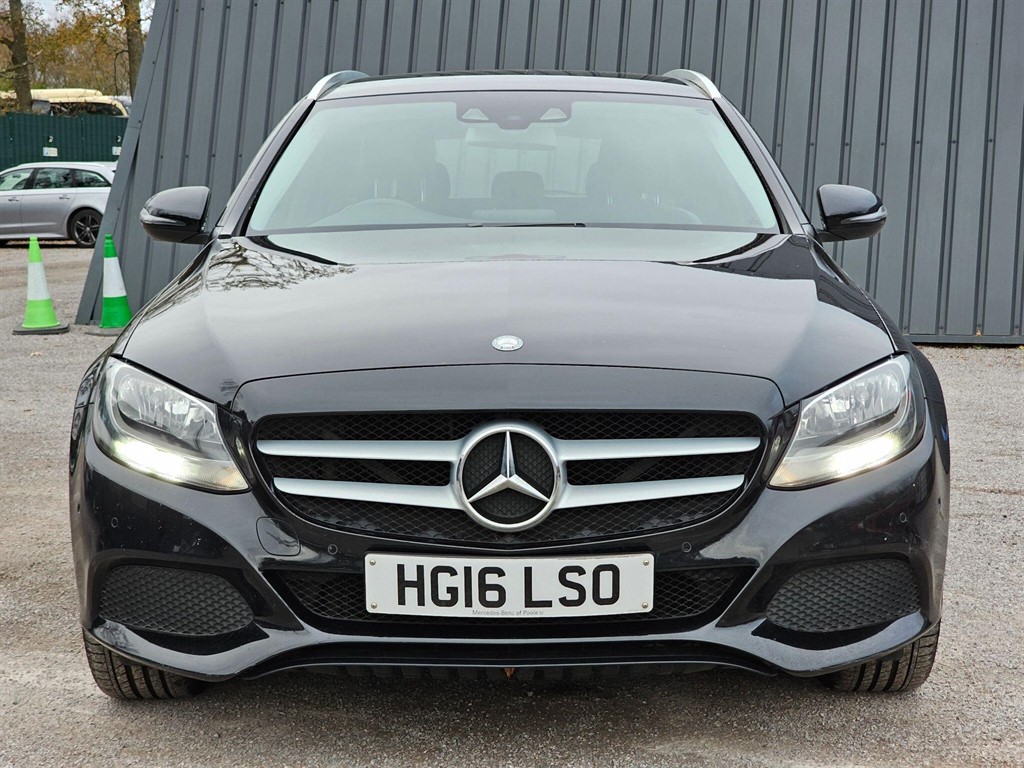 Used Mercedes-Benz C Class 2015 for sale - 77570361: Photo 7