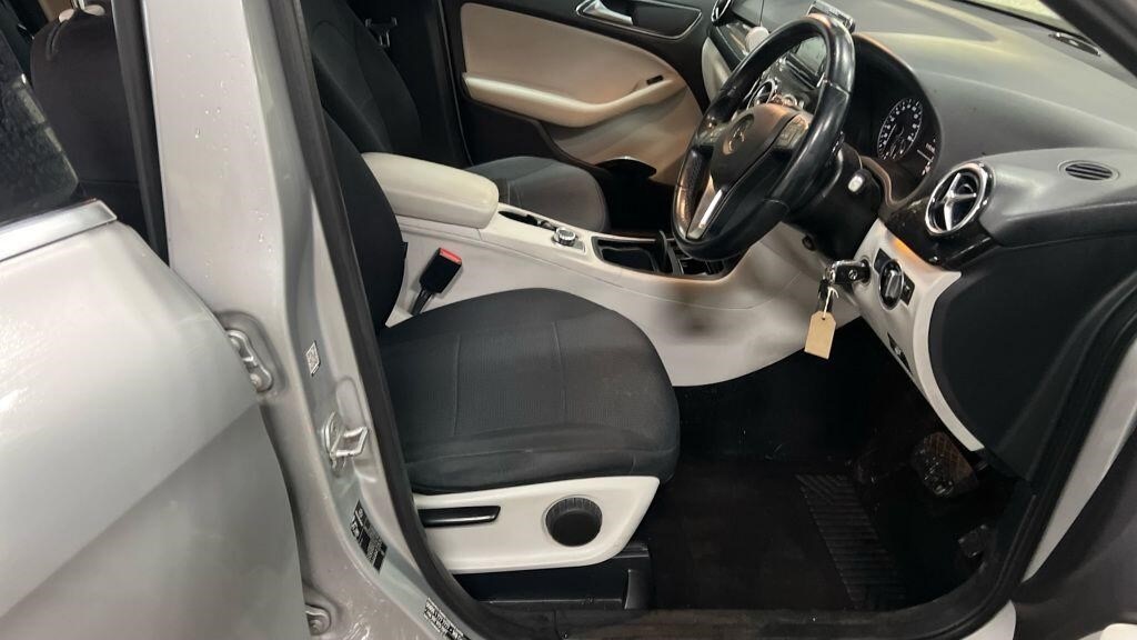 Used Mercedes-Benz B Class 2014 for sale - 77570378: Photo 5