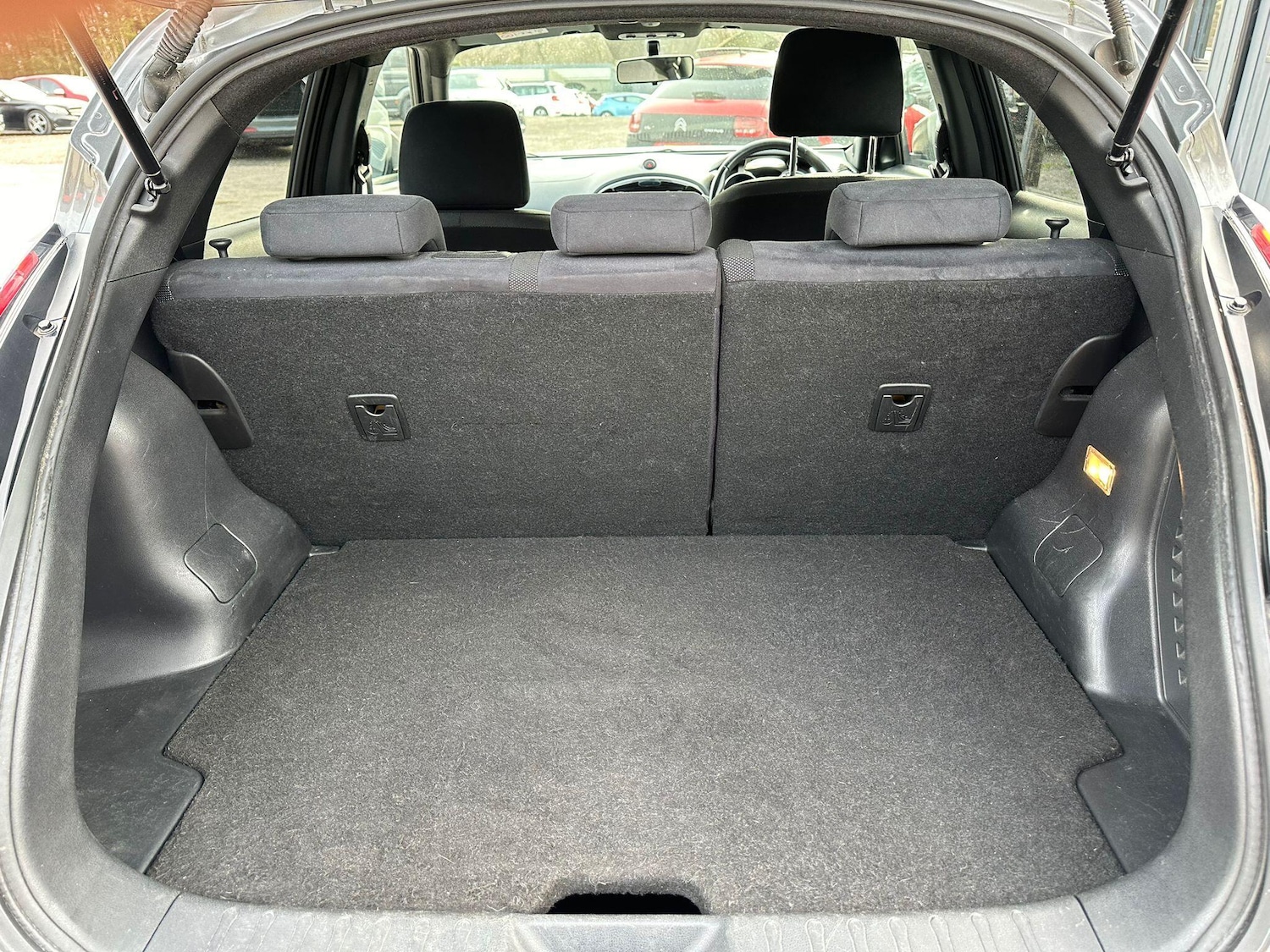 Used Nissan Juke 2015 for sale - 78047538: Photo 37