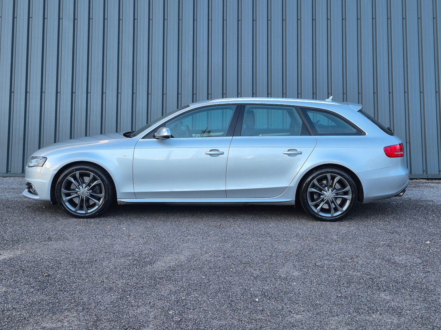 Used Audi A4 2009 for sale - 77646417: Photo 6