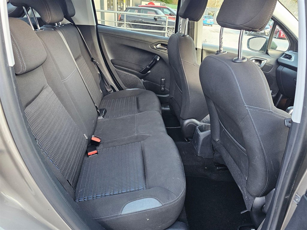 Used Peugeot 208 2013 for sale - 77570377: Photo 30