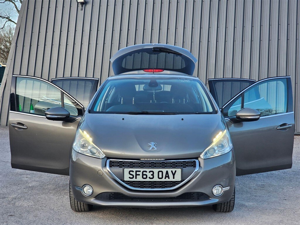 Used Peugeot 208 2013 for sale - 77570377: Photo 38