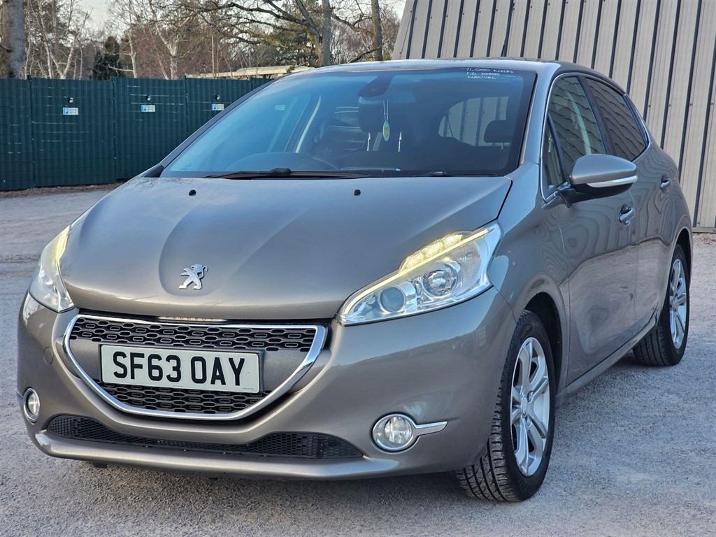 Used Peugeot 208 2013 for sale - 77570377: Photo 8