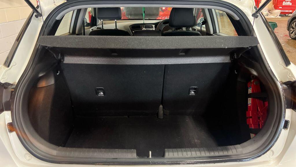 Used Hyundai i20 2017 for sale - 77737507: Photo 7