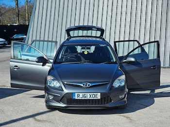 Used Hyundai i30 2011 for sale - 77882272: Photo