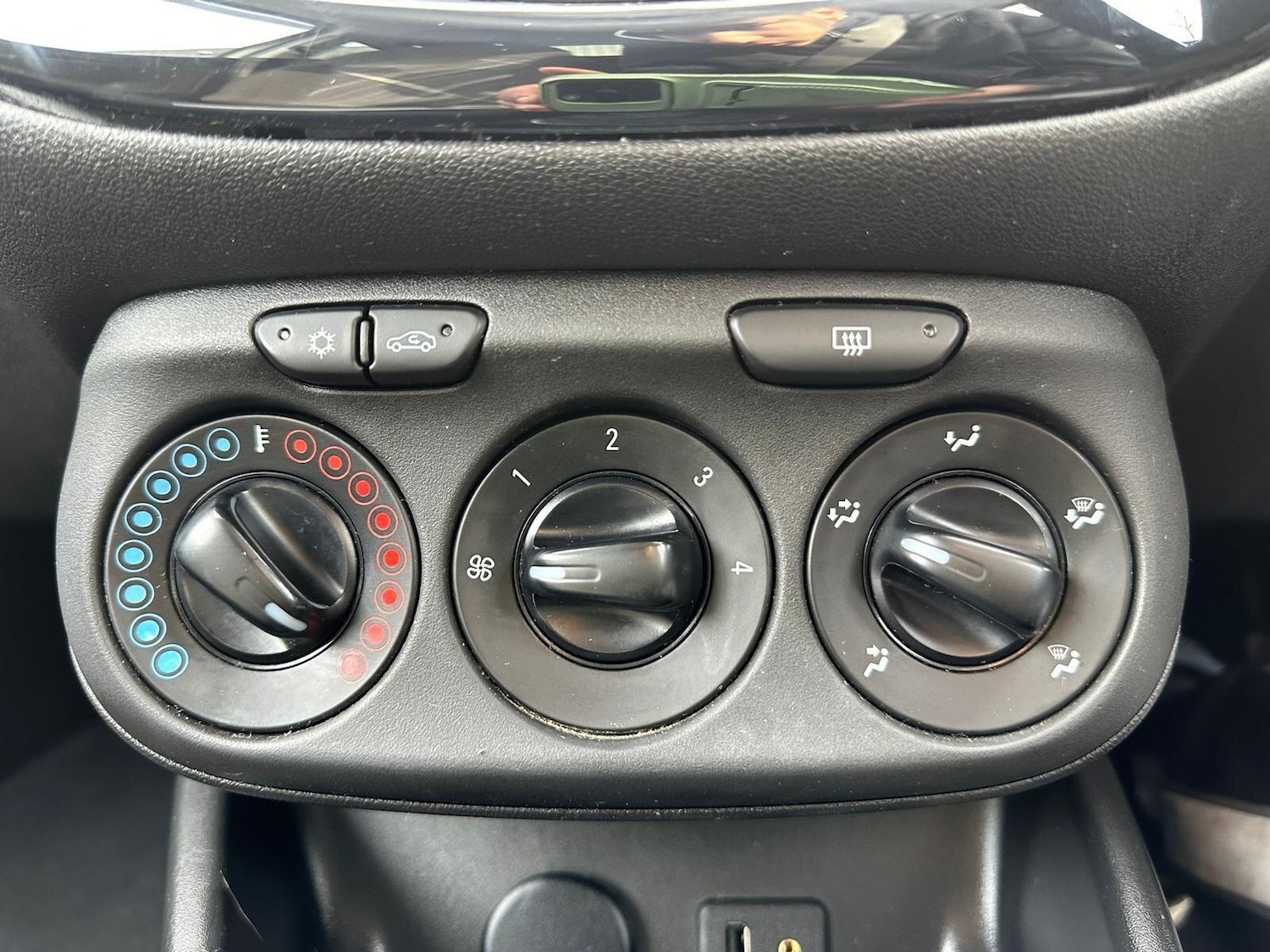 Used Vauxhall Corsa for sale - 77646513: Photo 23