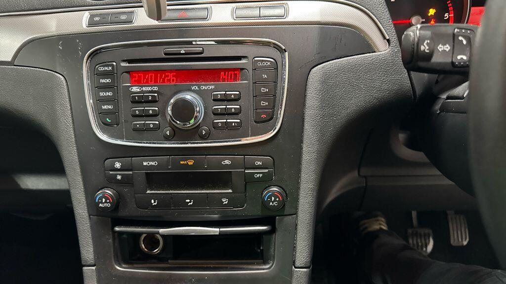 Used Ford S-Max 2013 for sale - 77646365: Photo 23