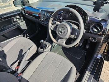 Used Volkswagen up! 2016 for sale - 78301515: Photo