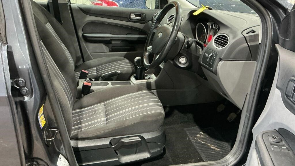 Used Ford Focus 2009 for sale - 77570312: Photo 11