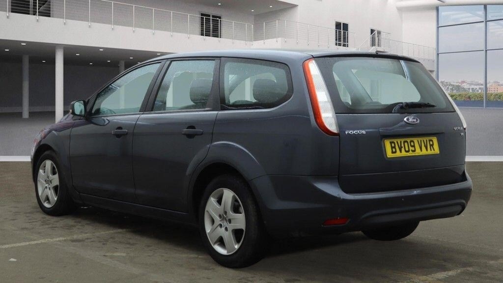 Used Ford Focus 2009 for sale - 77570312: Photo 4