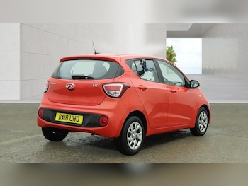 Used Hyundai i10 2018 for sale - 78388396: Photo