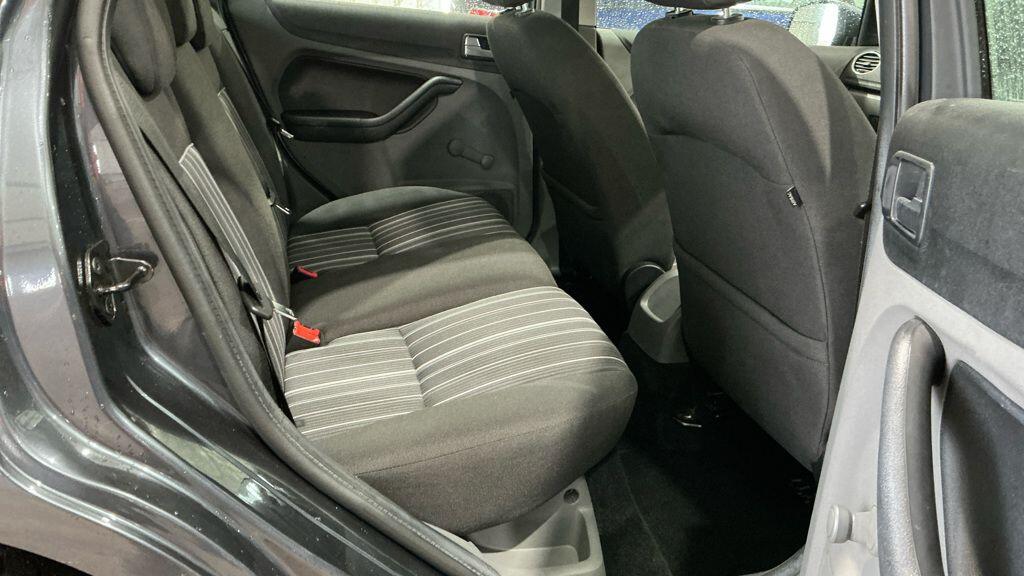 Used Ford Focus 2009 for sale - 77646544: Photo 10