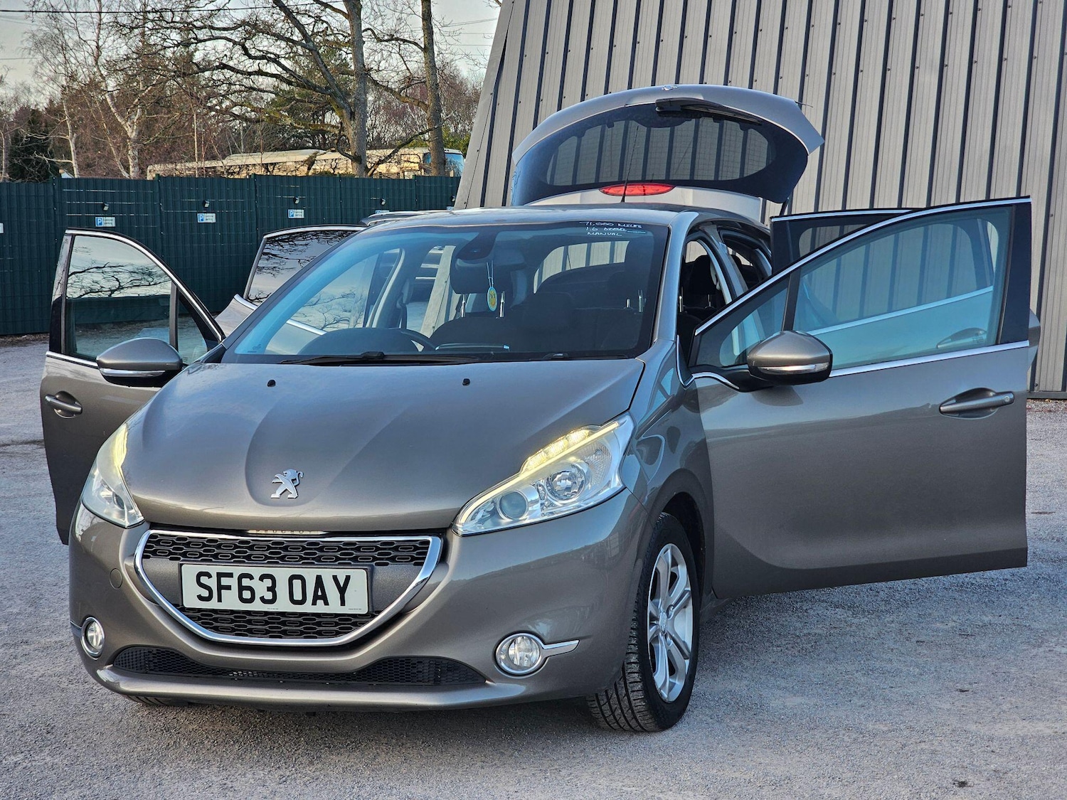 Used Peugeot 208 2013 for sale - 77738108: Photo 39