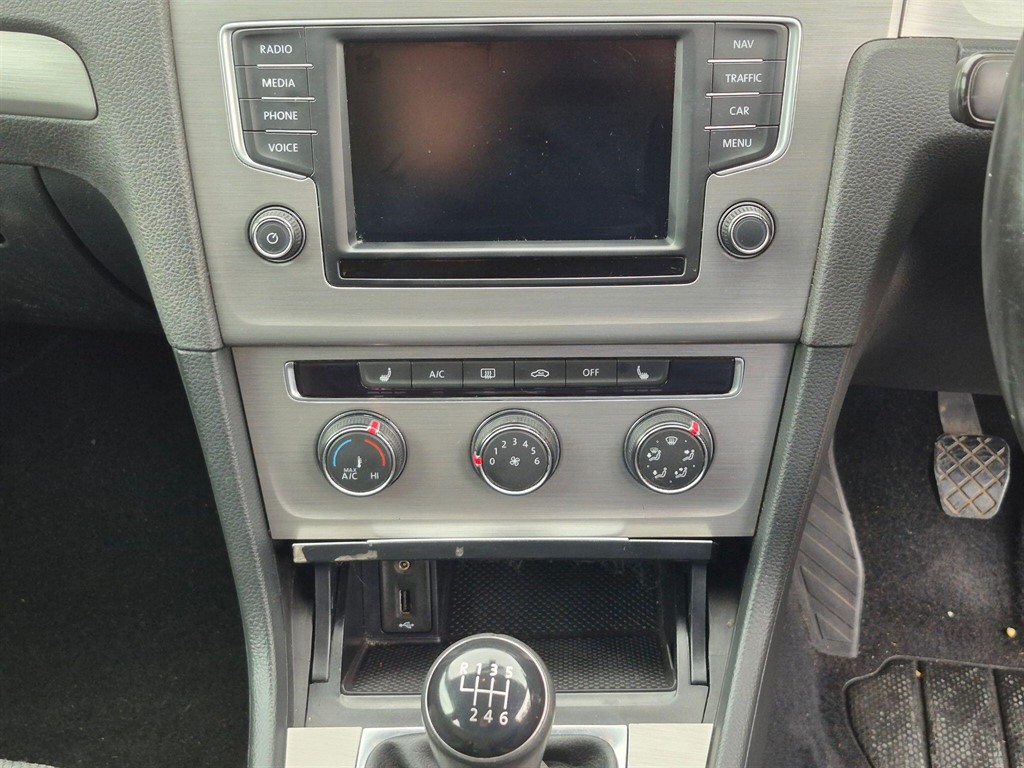 Used Volkswagen Golf 2017 for sale - 77570370: Photo 29