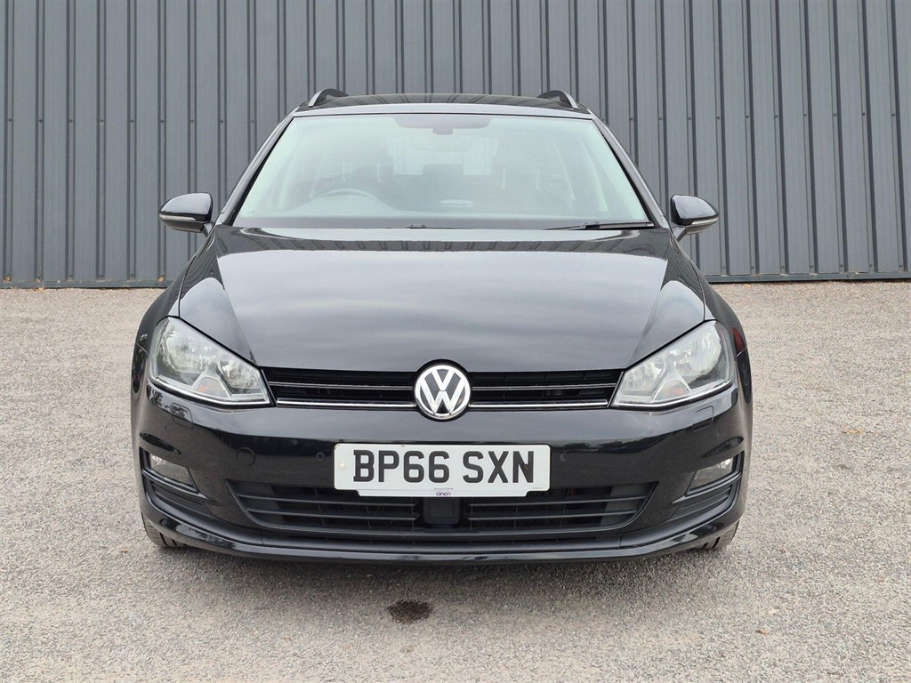 Used Volkswagen Golf 2017 for sale - 77570370: Photo 4