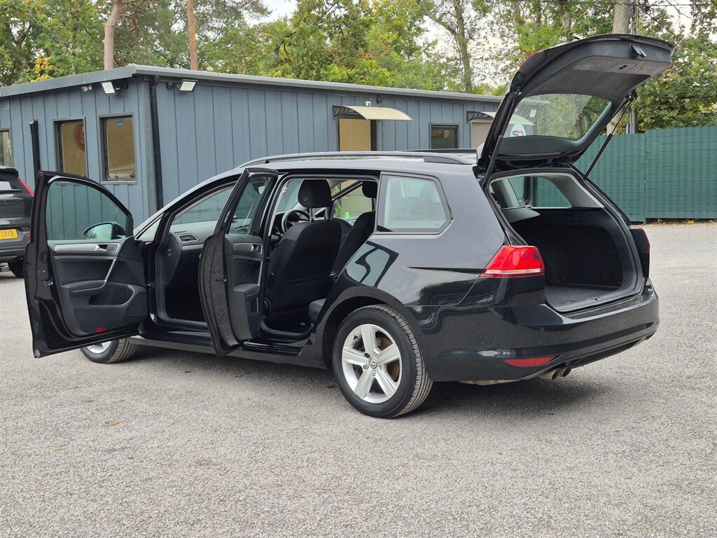 Used Volkswagen Golf 2017 for sale - 77570370: Photo 44