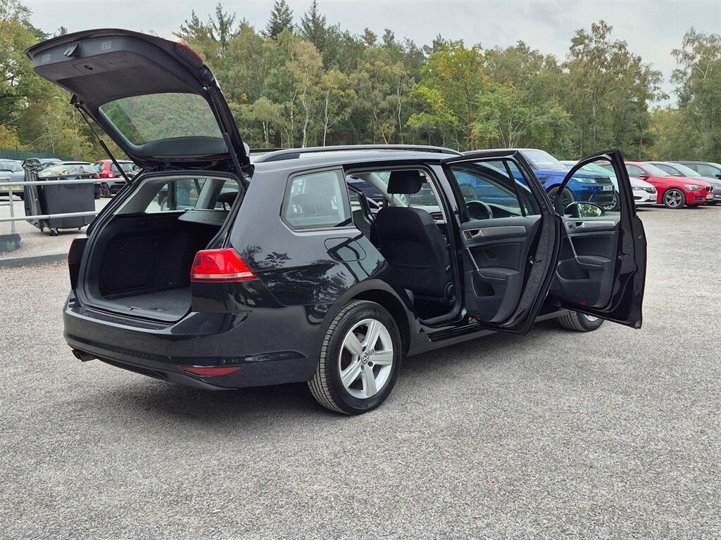 Used Volkswagen Golf 2017 for sale - 77570370: Photo 45