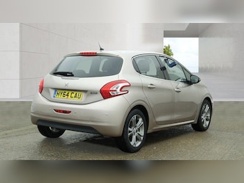 Used Peugeot 208 2014 for sale - 78319554: Photo