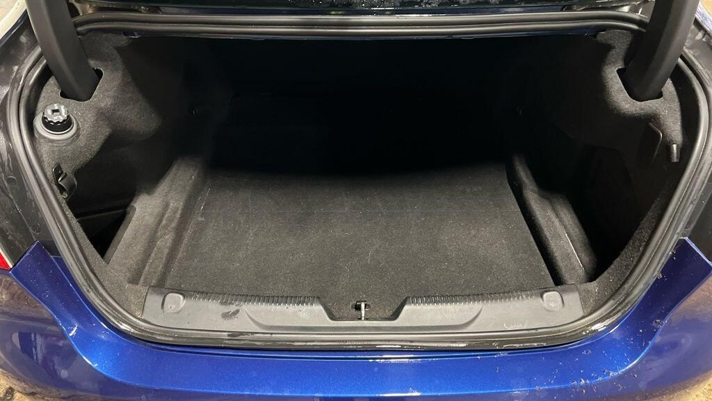 Used Jaguar XE 2015 for sale - 77570339: Photo 10