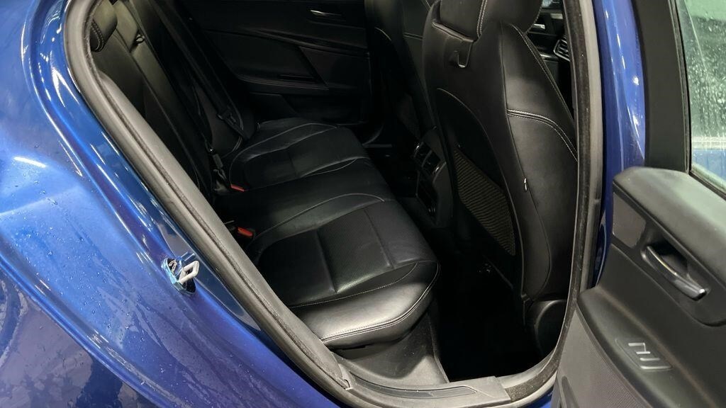 Used Jaguar XE 2015 for sale - 77570339: Photo 11