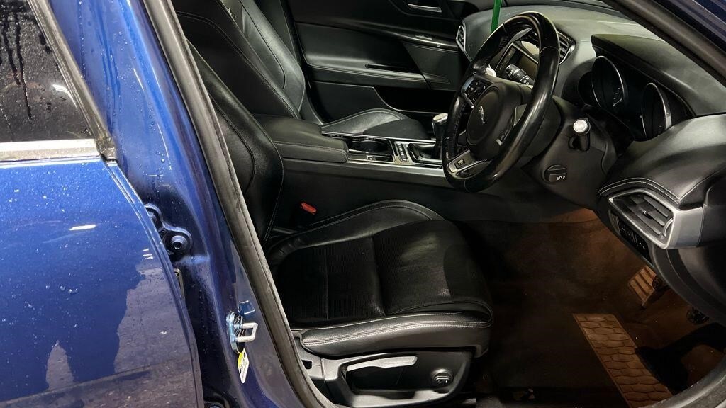 Used Jaguar XE 2015 for sale - 77570339: Photo 13