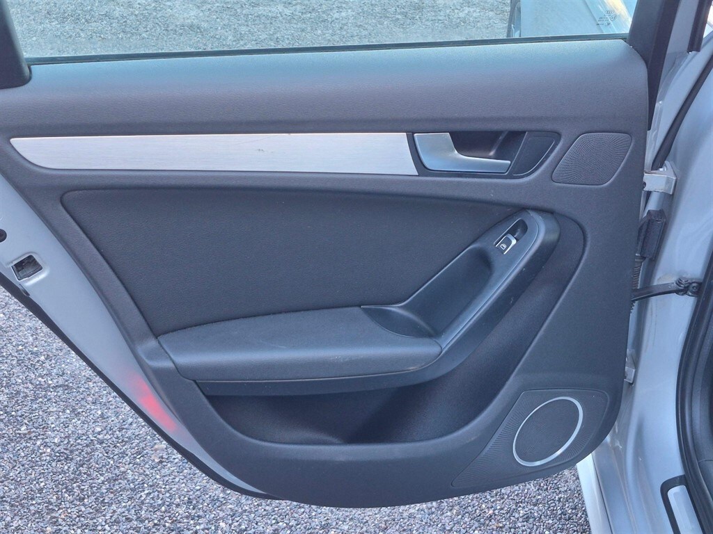 Used Audi A4 2009 for sale - 77570373: Photo 41