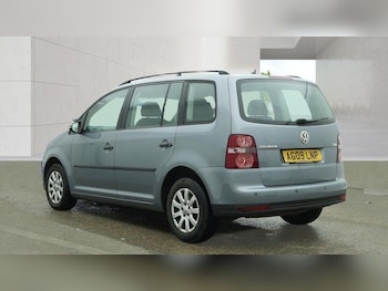 Used Volkswagen Touran 2009 for sale - 78504574: Photo