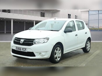 Used Dacia Sandero 2016 for sale - 77704962: Photo