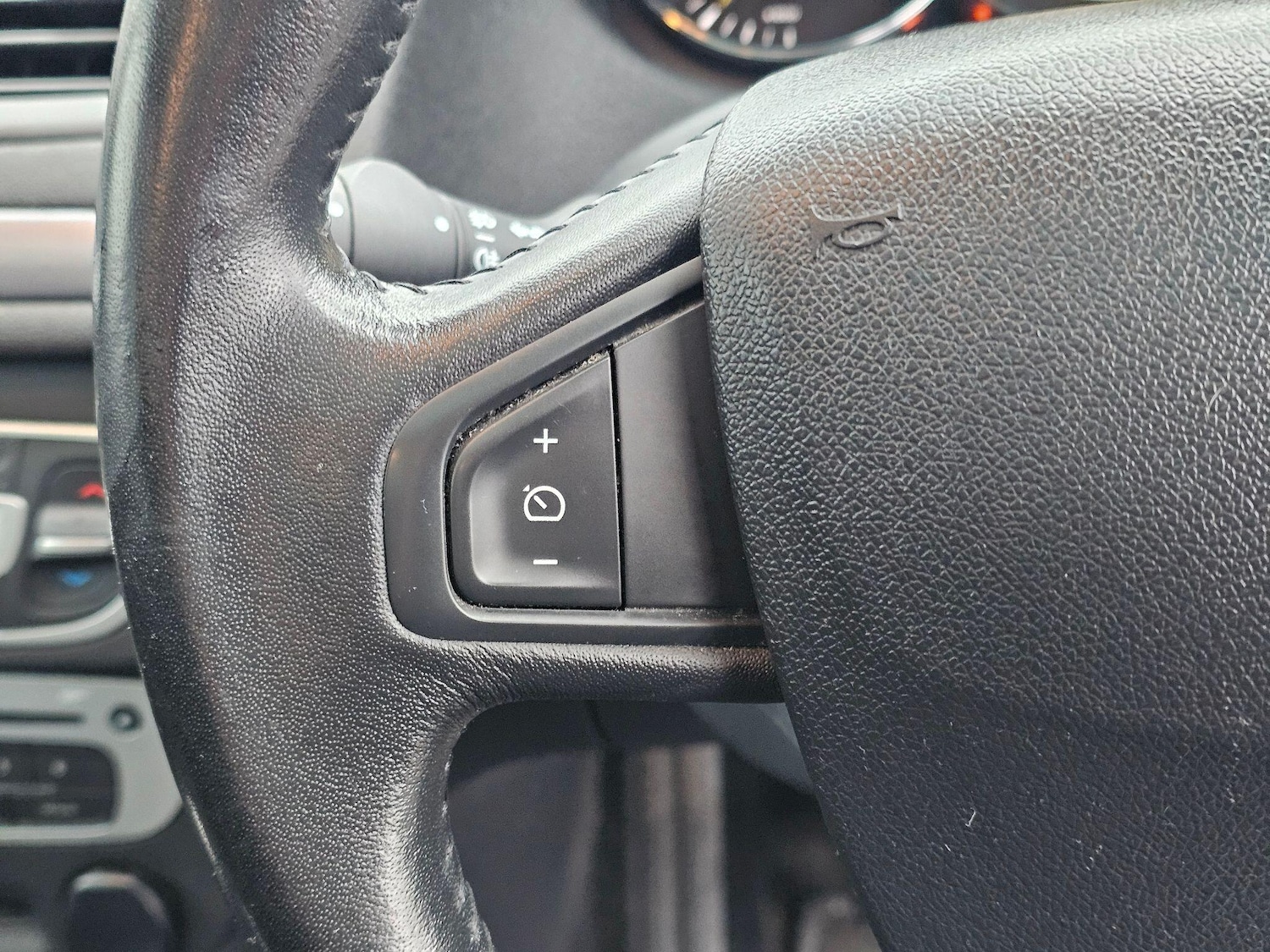 Used Renault Megane 2015 for sale - 77645997: Photo 21