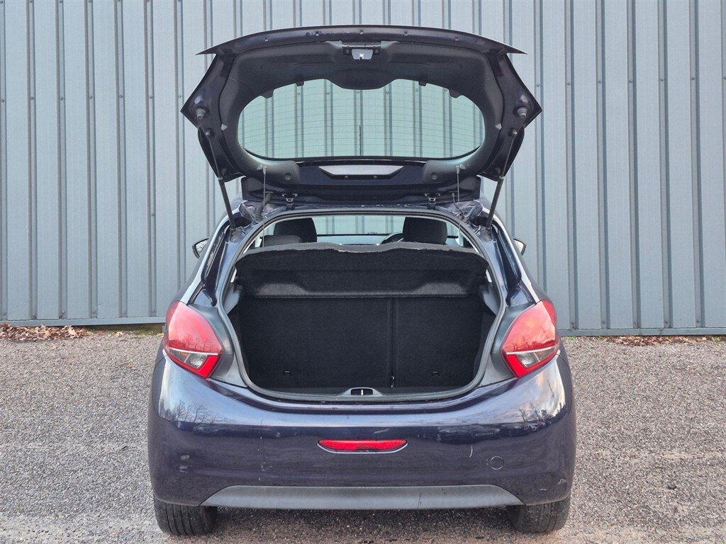 Used Peugeot 208 2019 for sale - 77570372: Photo 42