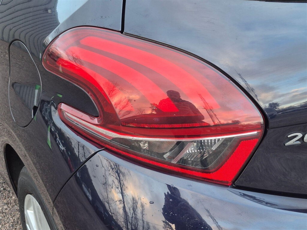 Used Peugeot 208 2019 for sale - 77570372: Photo 47