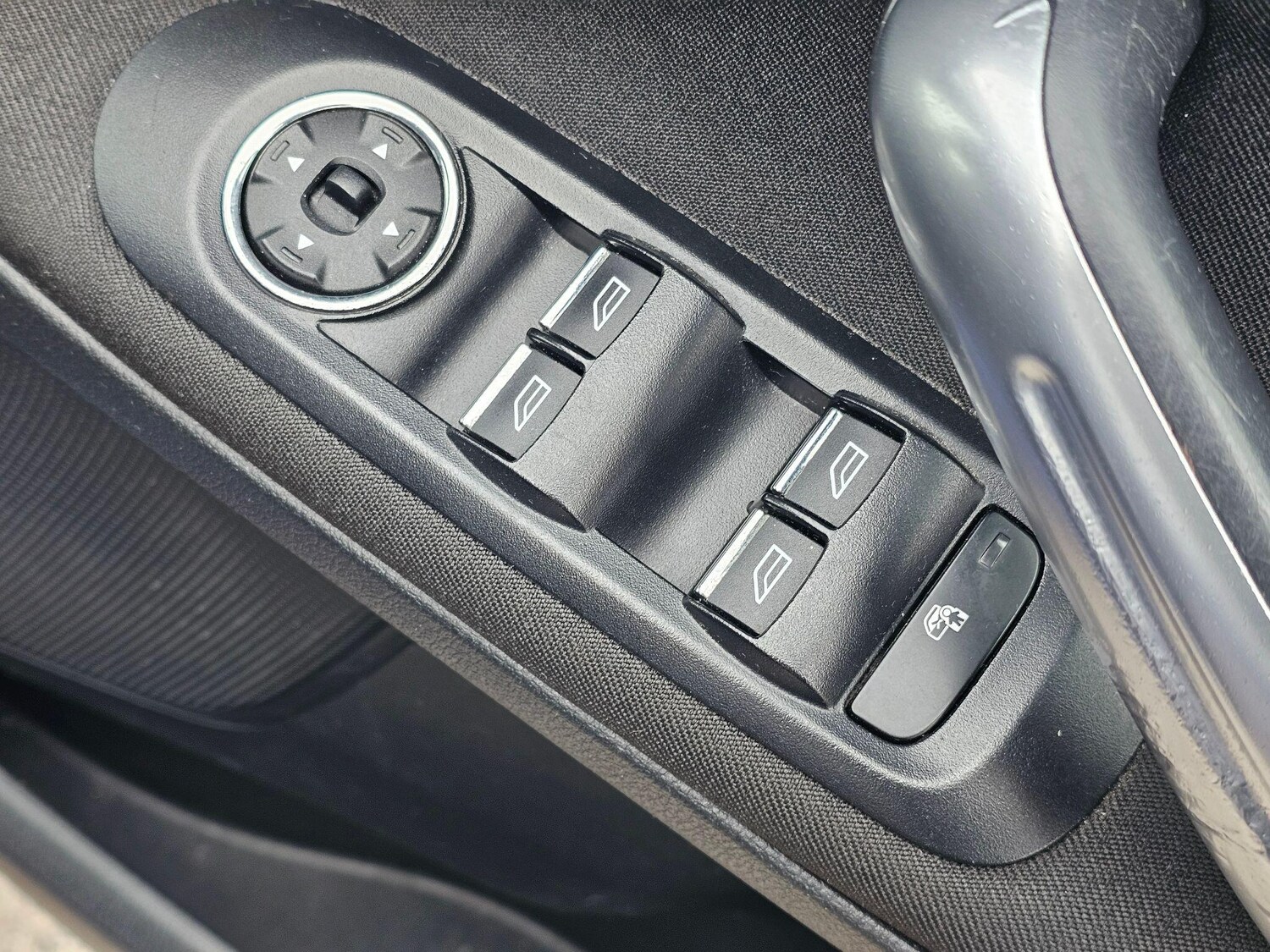 Used Ford S-Max 2013 for sale - 77737770: Photo 17