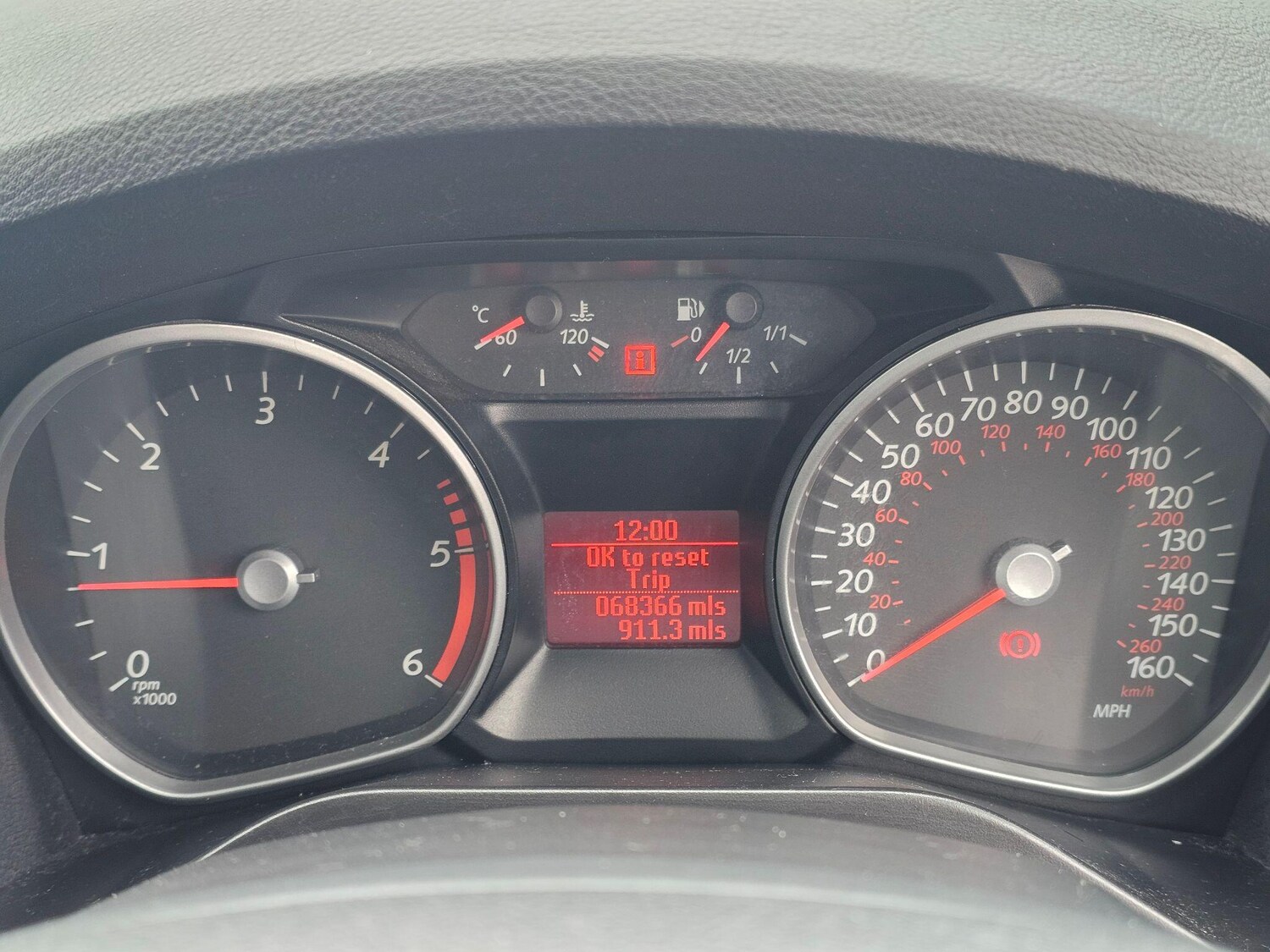 Used Ford S-Max 2013 for sale - 77737770: Photo 19