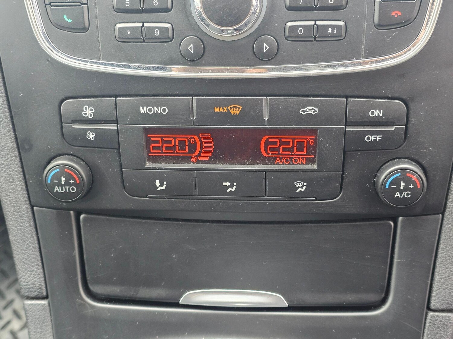 Used Ford S-Max 2013 for sale - 77737770: Photo 23