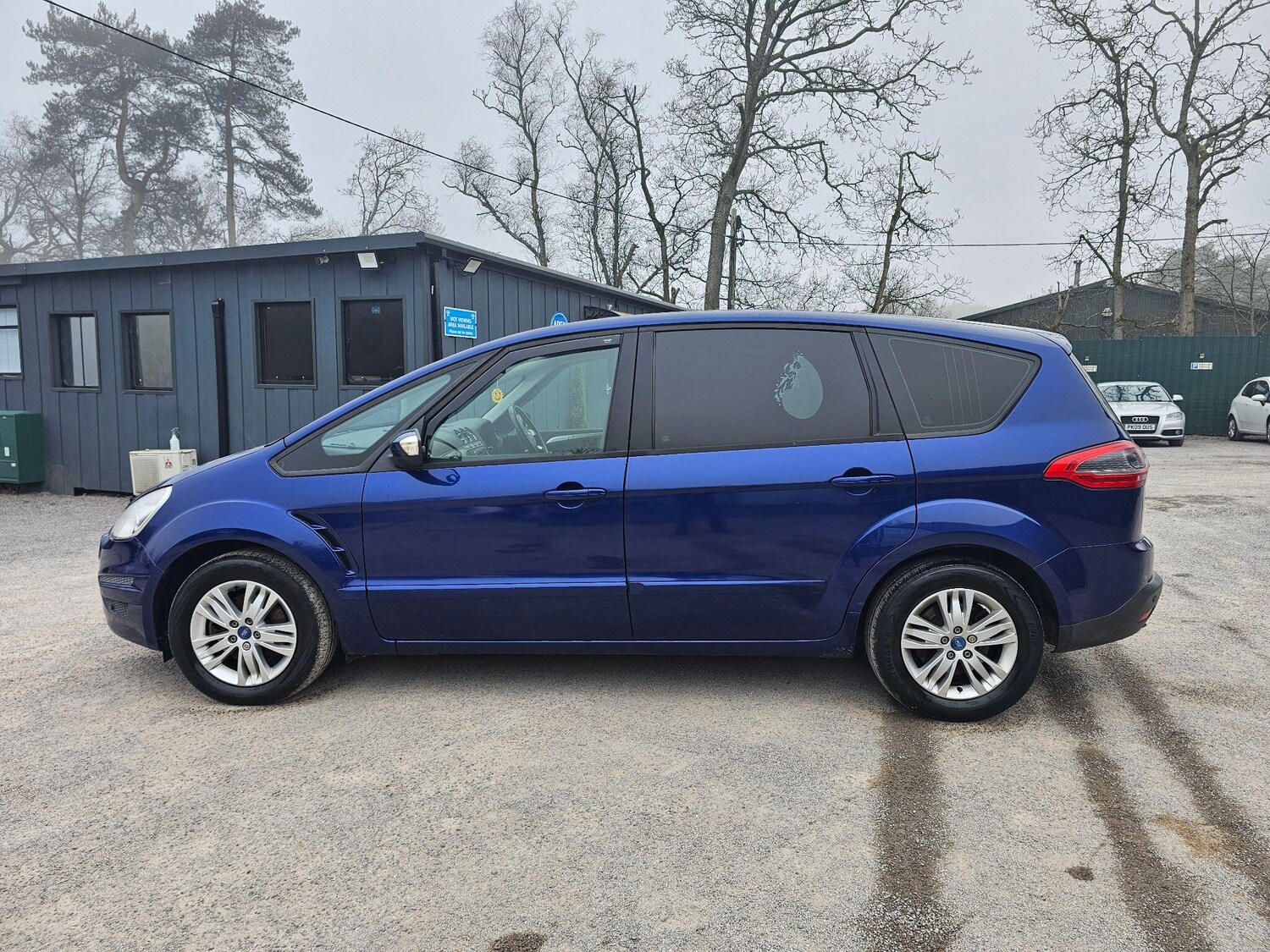 Used Ford S-Max 2013 for sale - 77737770: Photo 9