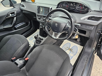 Used Peugeot 208 2017 for sale - 78695425: Photo