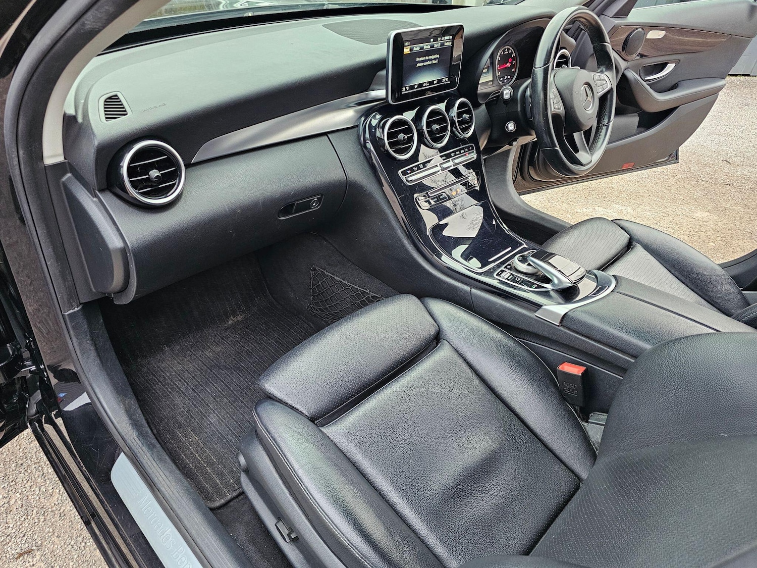 Used Mercedes-Benz C Class 2015 for sale - 77646498: Photo 35