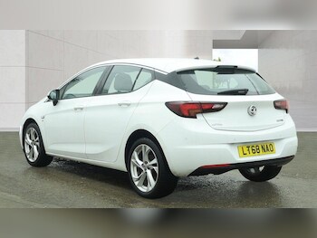 Used Vauxhall Astra 2018 for sale - 78947596: Photo