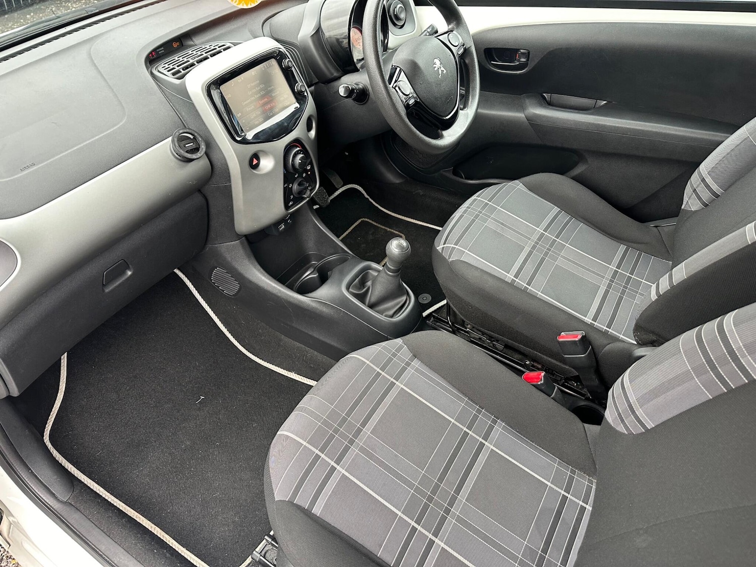 Used Peugeot 108 for sale - 77705152: Photo 35