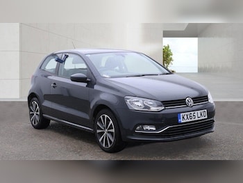 Used Volkswagen Polo 2015 for sale - 79387327: Photo